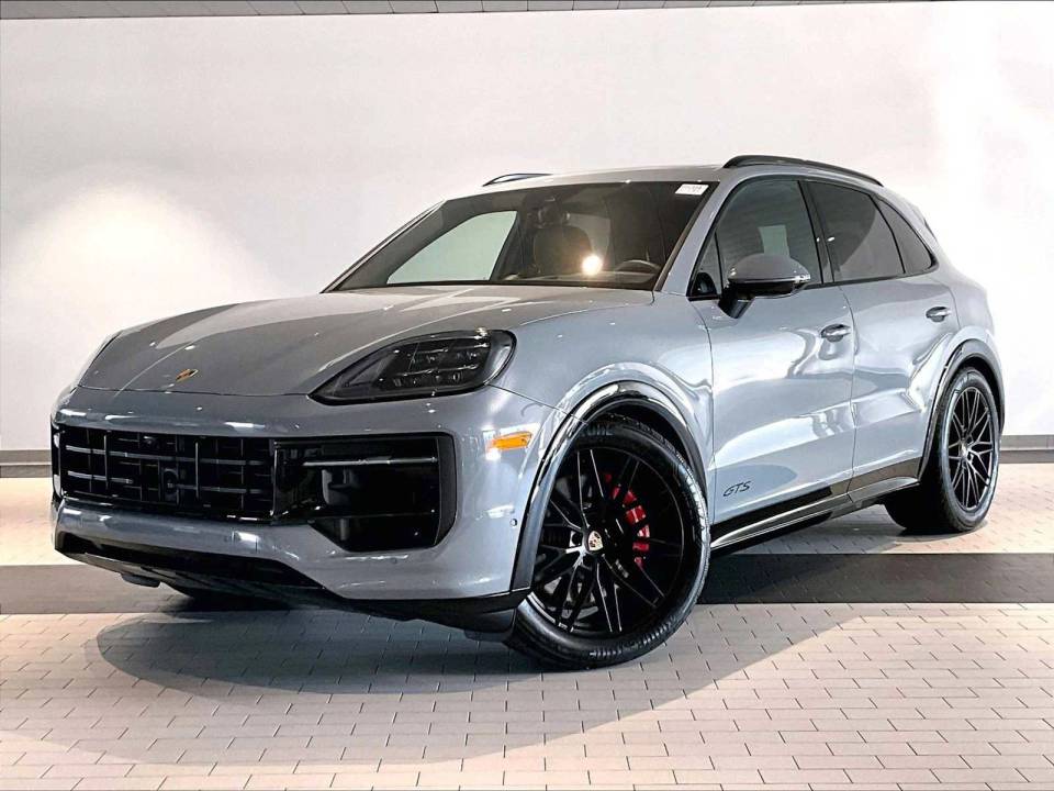 2025 Porsche Cayenne GTS