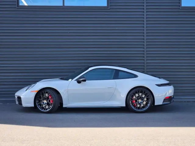 2025 Porsche 911 S - Photo 22
