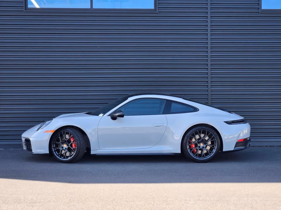 2025 Porsche 911 S - Photo 19