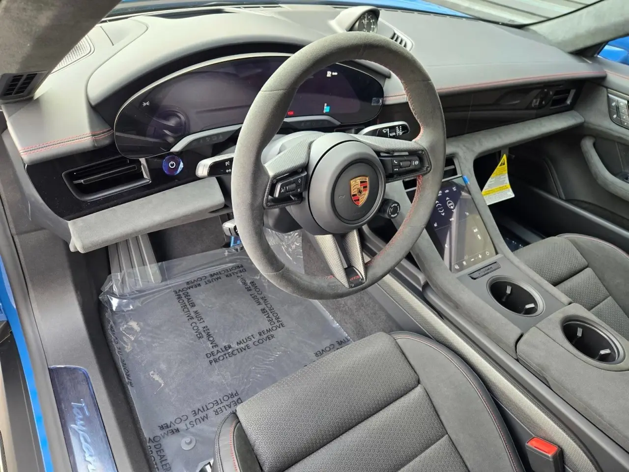2026 Porsche Taycan GTS - Photo 40