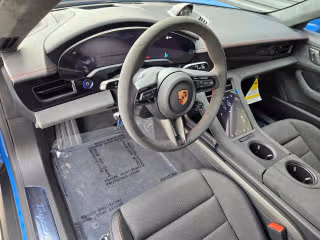 2026 Porsche Taycan GTS - Photo 33
