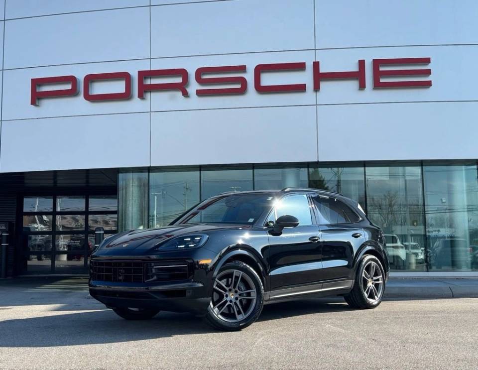 2024 Porsche Cayenne Base