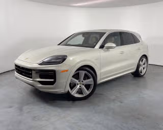 2024 Porsche Cayenne Turbo E-Hybrid's photo