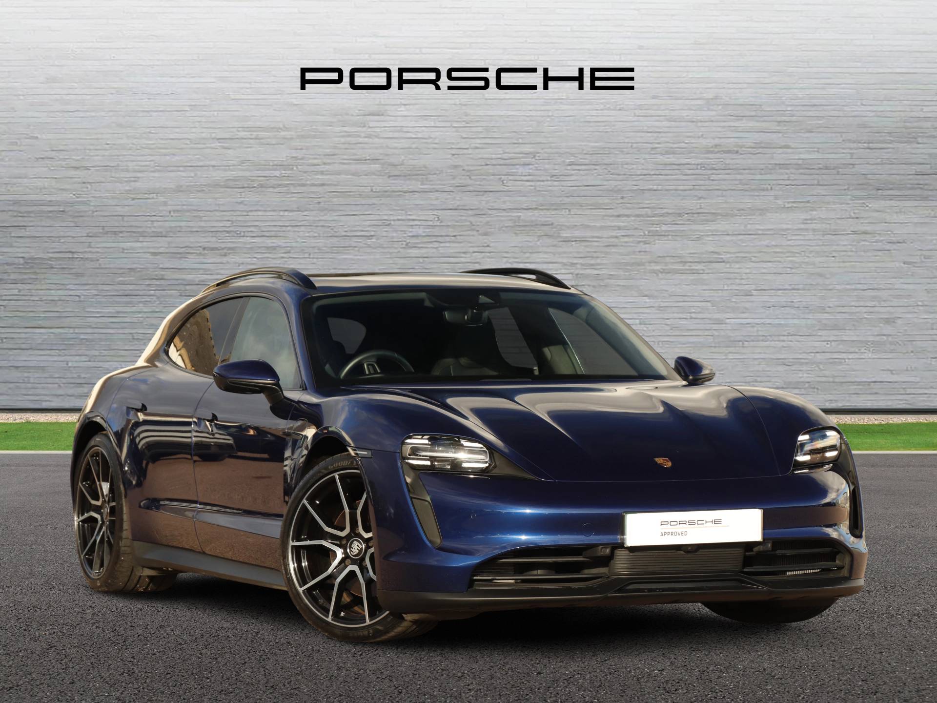 Taycan 4S Sport Turismo, photo 1 of 34