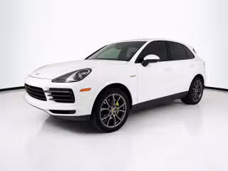 2023 Porsche Cayenne Platinum Edition E-Hybrid's photo
