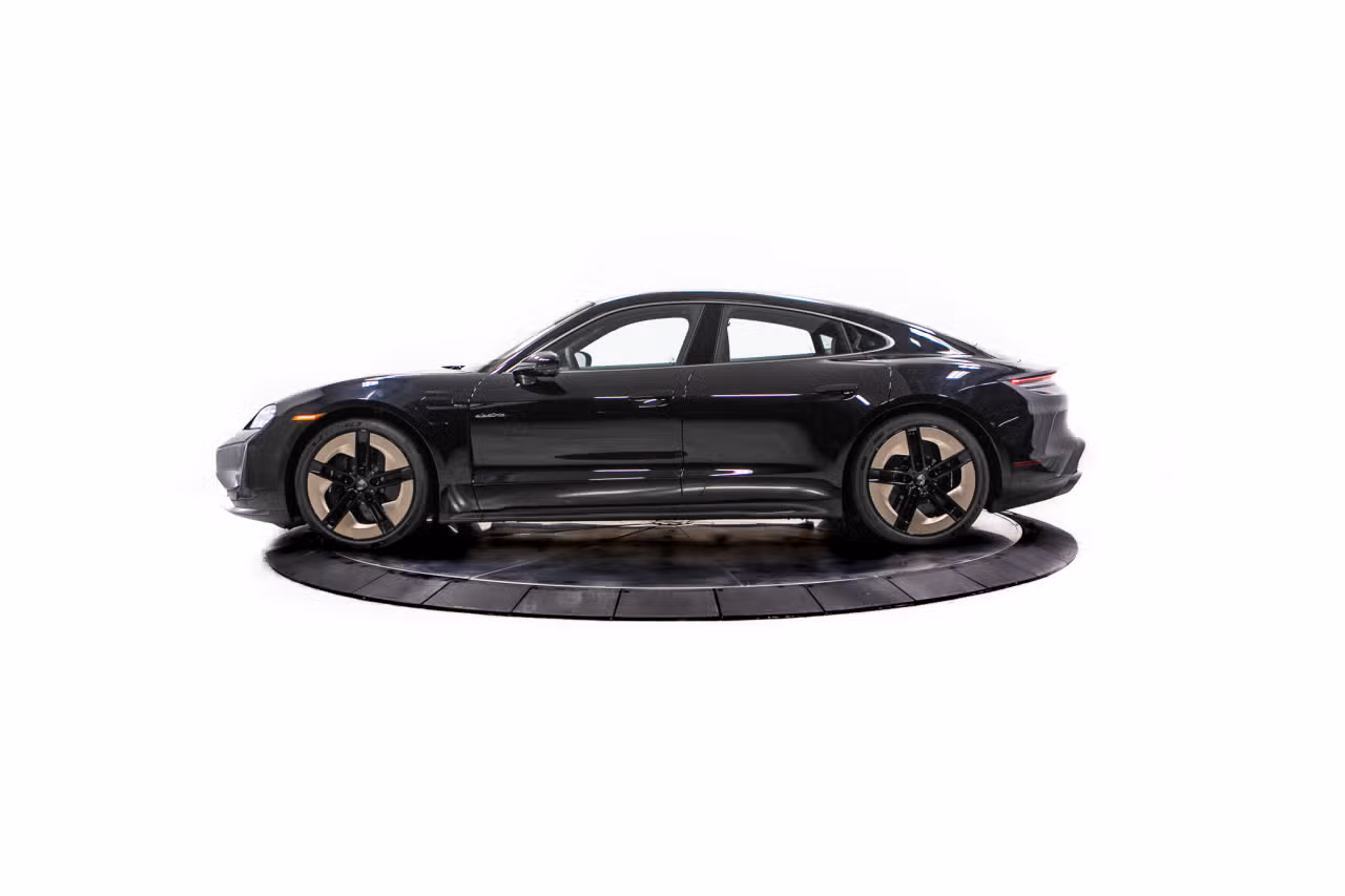 2026 Porsche Taycan Turbo S - Photo 12