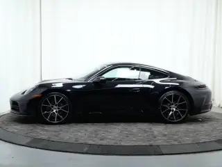 2025 Porsche 911 - Photo 13