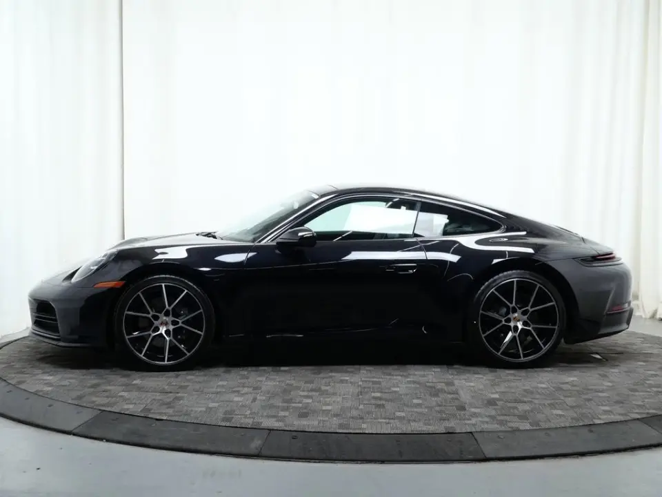 2025 Porsche 911 - Photo 15