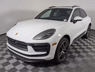 2026 Porsche Macan T's photo