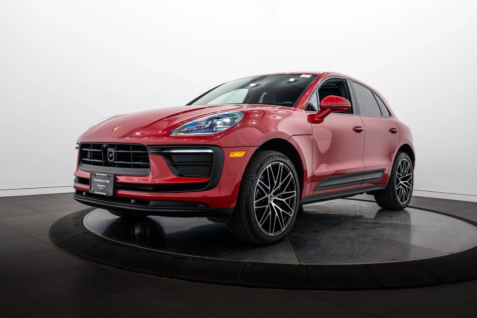 2026 Porsche Macan Base