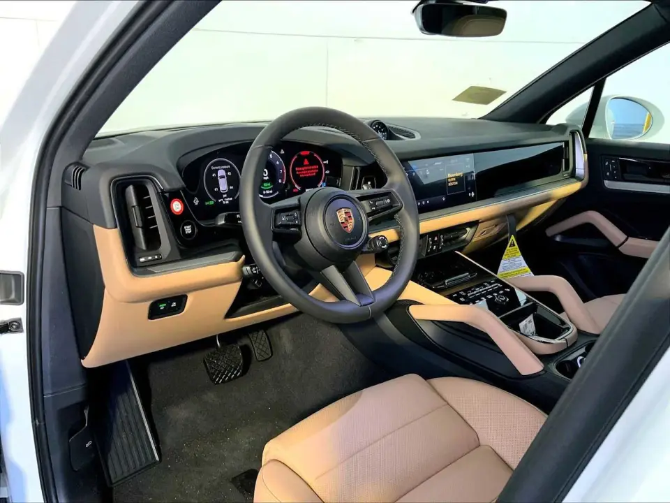 2025 Porsche Cayenne E-Hybrid - Photo 31