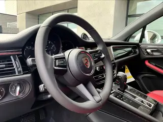 2026 Porsche Macan Base - Photo 29
