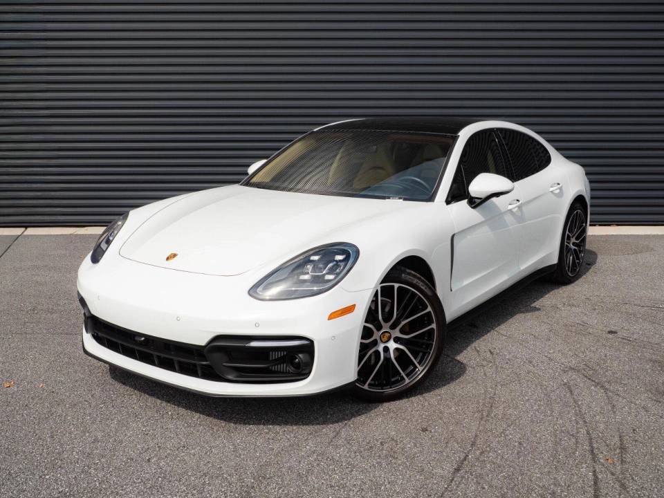 2023 Porsche Panamera Platinum Edition