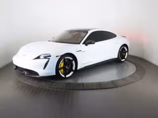 2021 Porsche Taycan Turbo S's photo