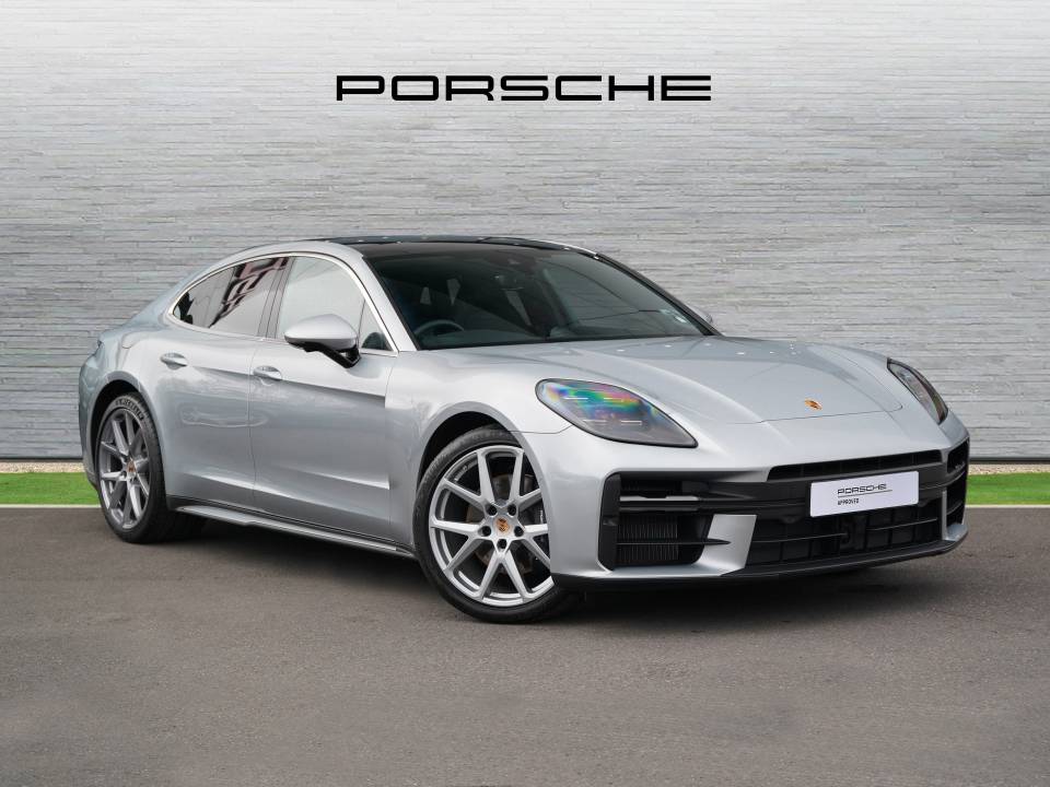 2025 PORSCHE PANAMERA