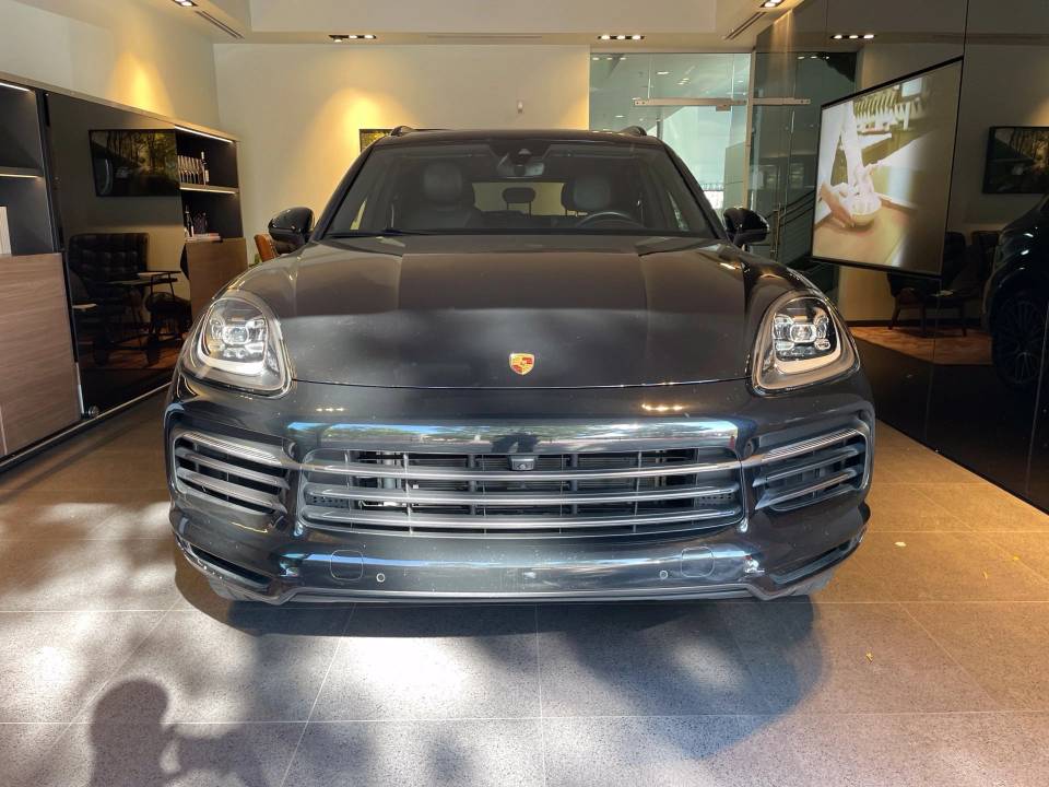 2023 Porsche Cayenne Base