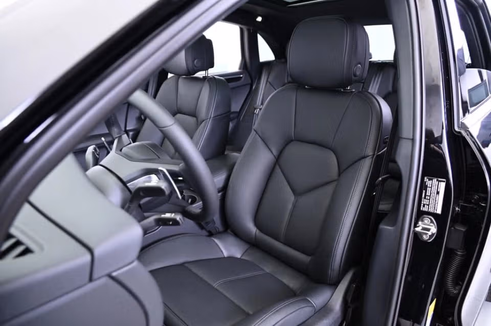 2025 Porsche Macan Base - Photo 35