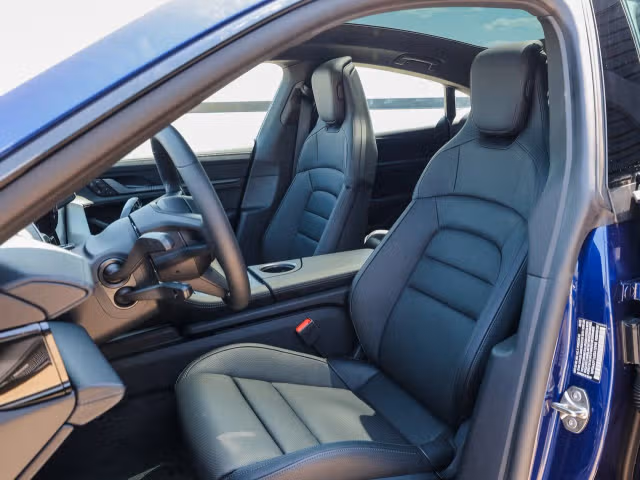 2025 Porsche Taycan Base - Photo 34