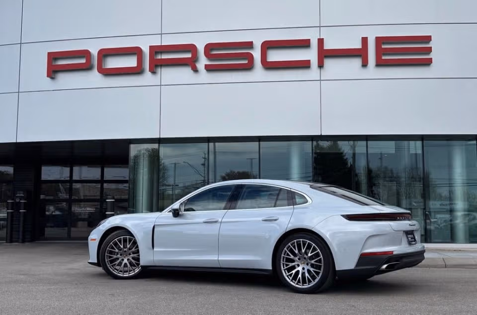 2025 Porsche Panamera Base - Photo 19