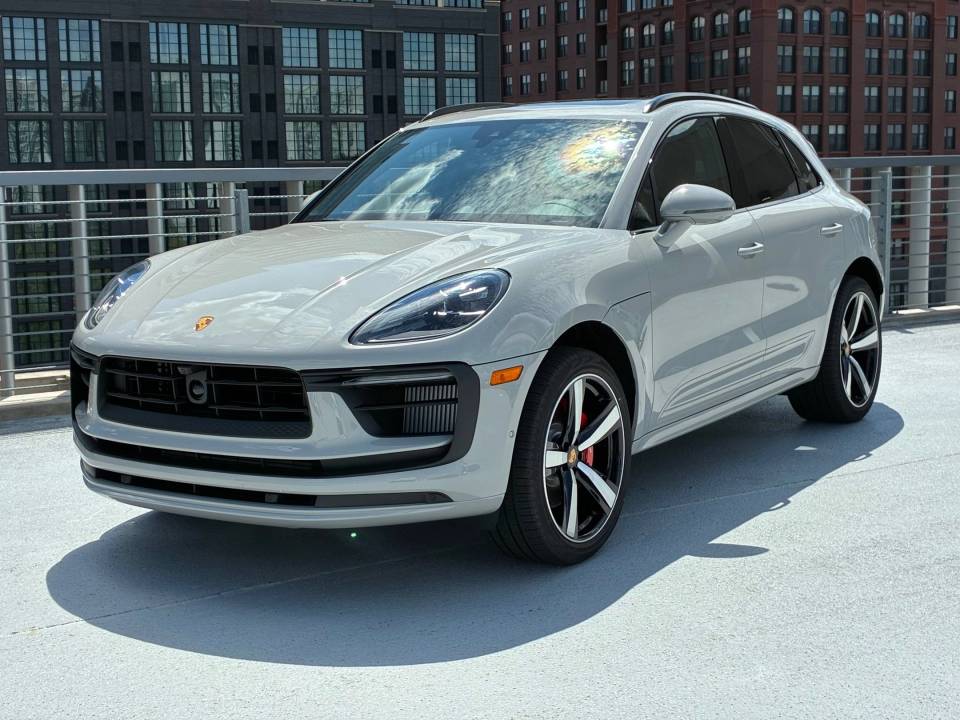 2026 Porsche Macan