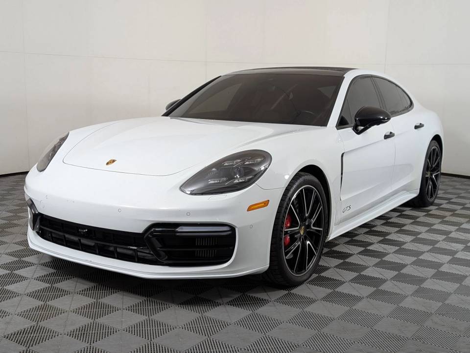 2020 Porsche Panamera GTS