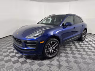 2025 Porsche Macan's photo