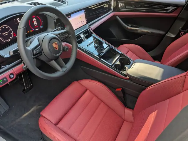 2026 Porsche Panamera Base - Photo 30