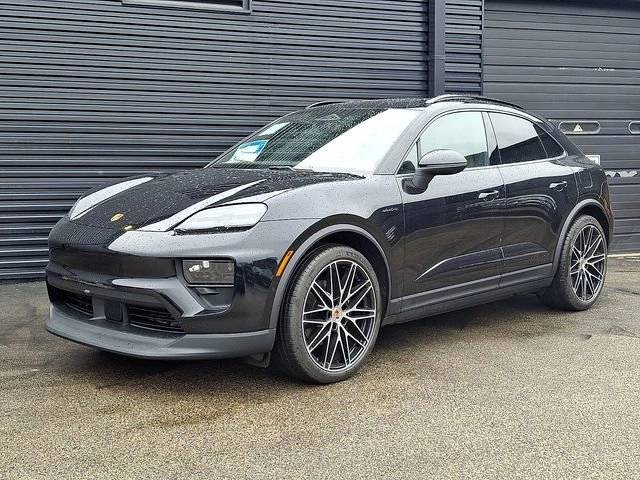 2026 Porsche Macan Base