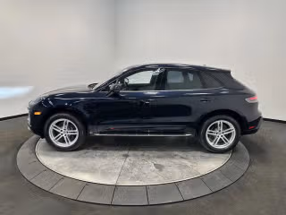 2026 Porsche Macan T - Photo 9