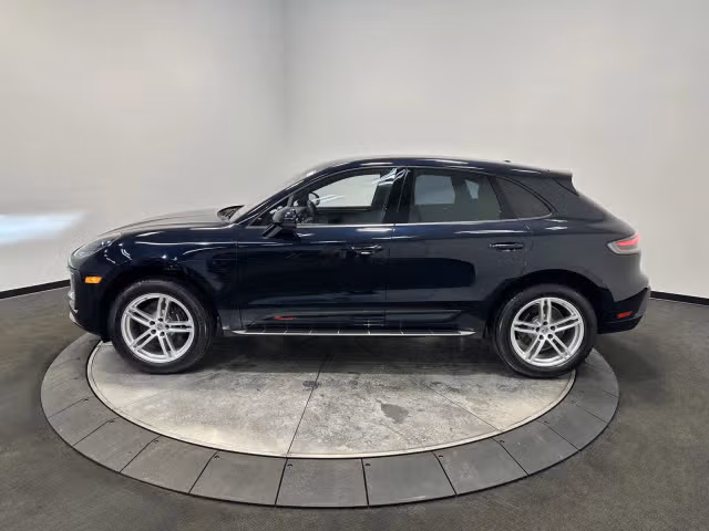 2026 Porsche Macan T - Photo 10