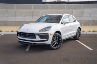 2026 Porsche Macan's photo