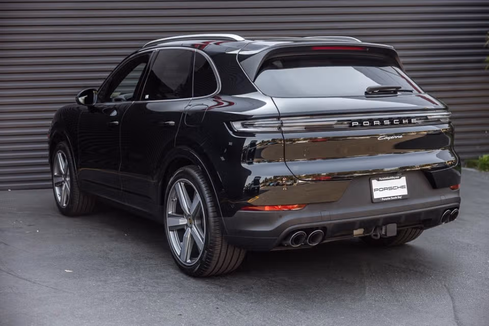 2024 Porsche Cayenne E-Hybrid - Photo 19