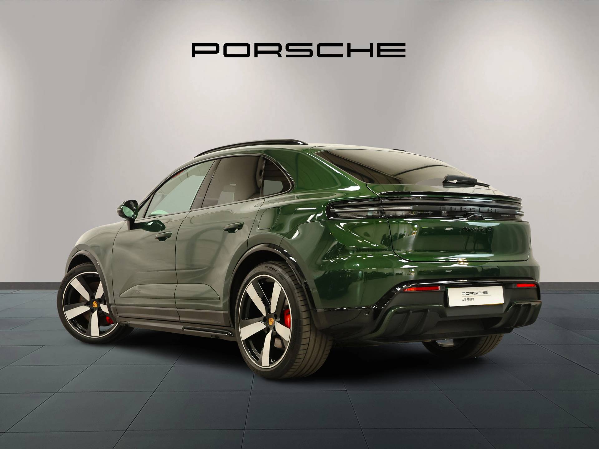 Macan GTS, photo 2 of 35