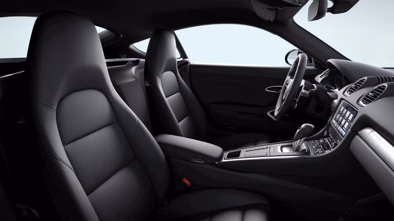2025 Porsche 718 37