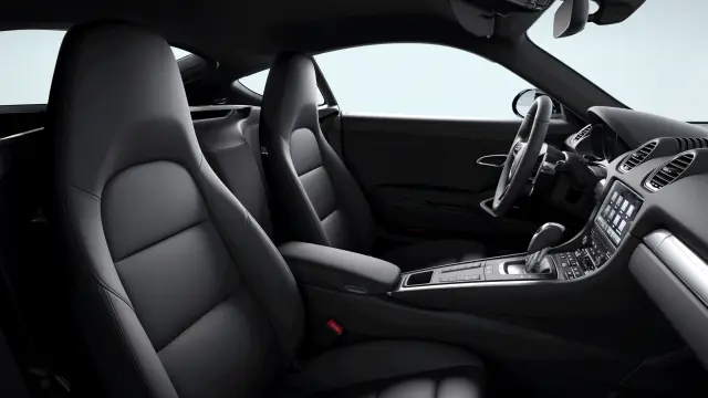2025 Porsche 718 39