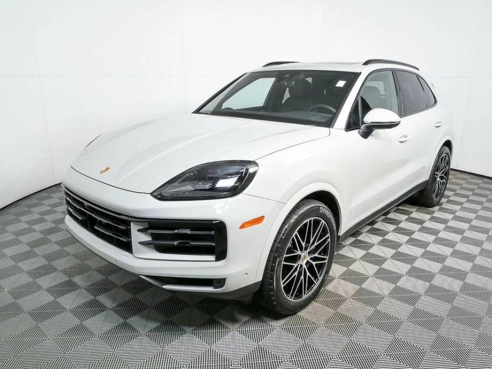 2024 Porsche Cayenne Base