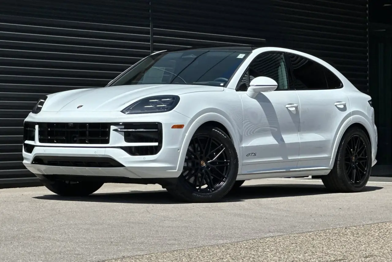 2026 Porsche Cayenne Coup GTS - Photo 8