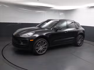 2025 Porsche Macan