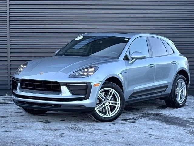 2022 Porsche Macan Base