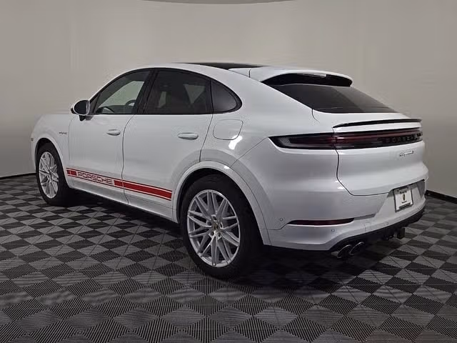 2025 Porsche Cayenne Coup S E-Hybrid - Photo 20