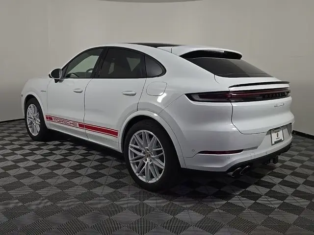 2025 Porsche Cayenne Coup S E-Hybrid - Photo 24