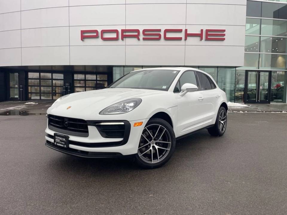 2025 Porsche Macan Base