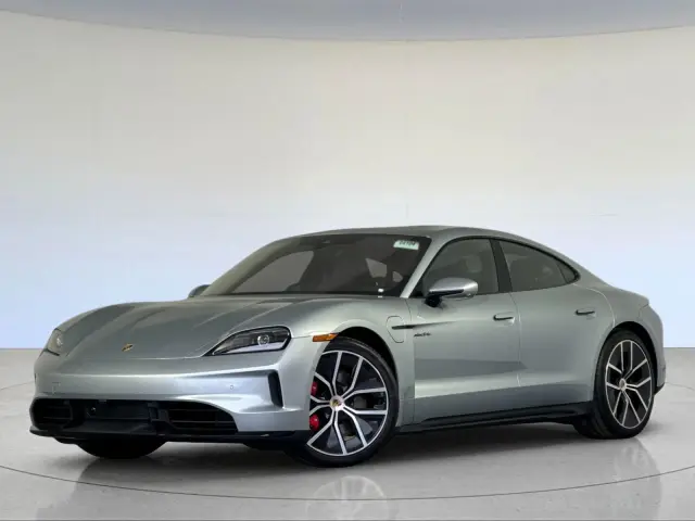 2026 Porsche Taycan GTS - Photo 6
