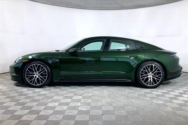 2025 Porsche Taycan Base - Photo 15