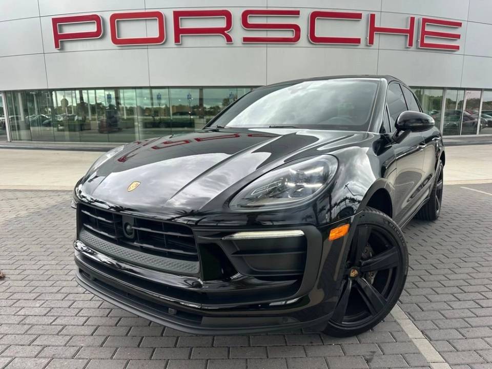 2023 Porsche Macan Base