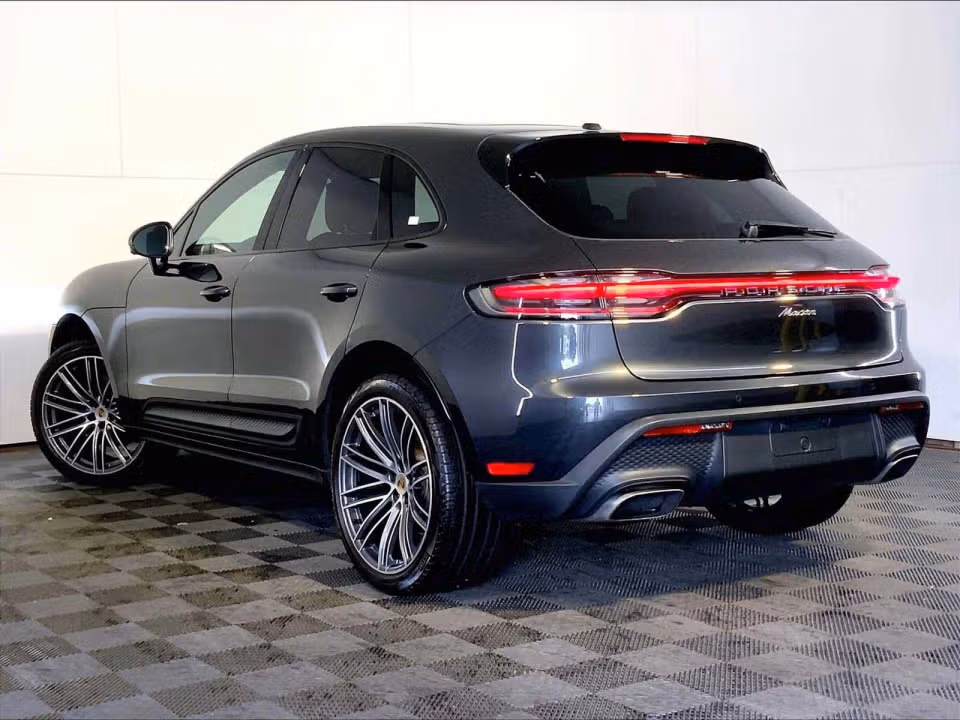 2026 Porsche Macan T - Photo 19