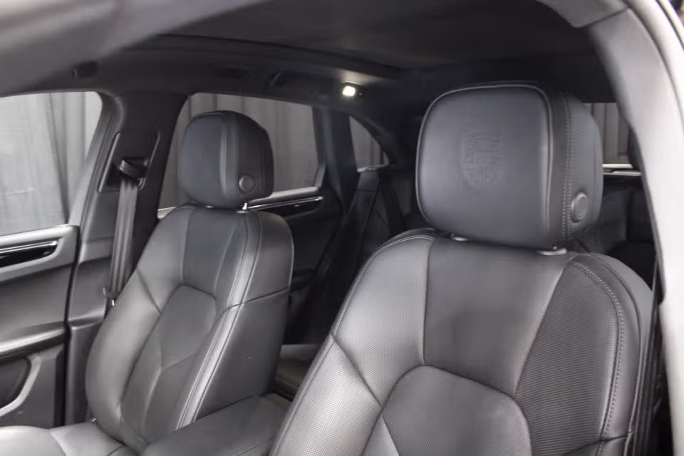 2025 Porsche Macan Base - Photo 35