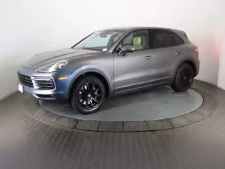 2022 Porsche Cayenne -'s photo