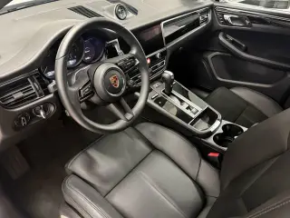2026 Porsche Macan Base - Photo 29