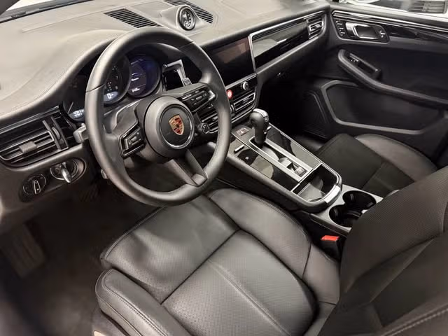 2026 Porsche Macan Base - Photo 27